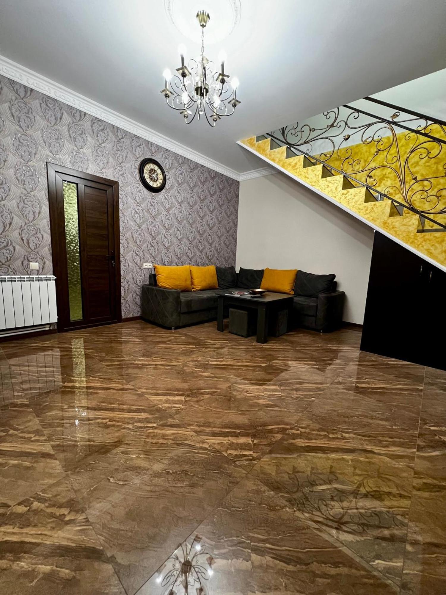 New , Comfortable 3 Bedroom House Erywań Zewnętrze zdjęcie